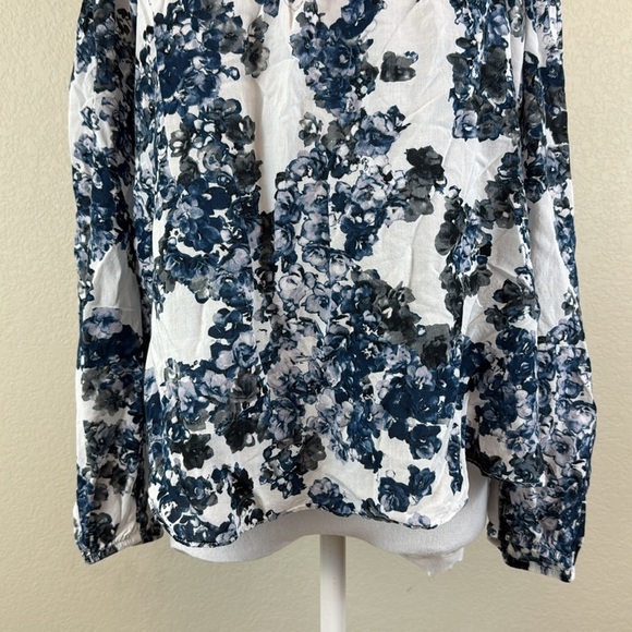Parker Blue and White Floral Smocked 3/4 Sleeve Off Shoulder Blouse Size Medium - Picture 3 of 8